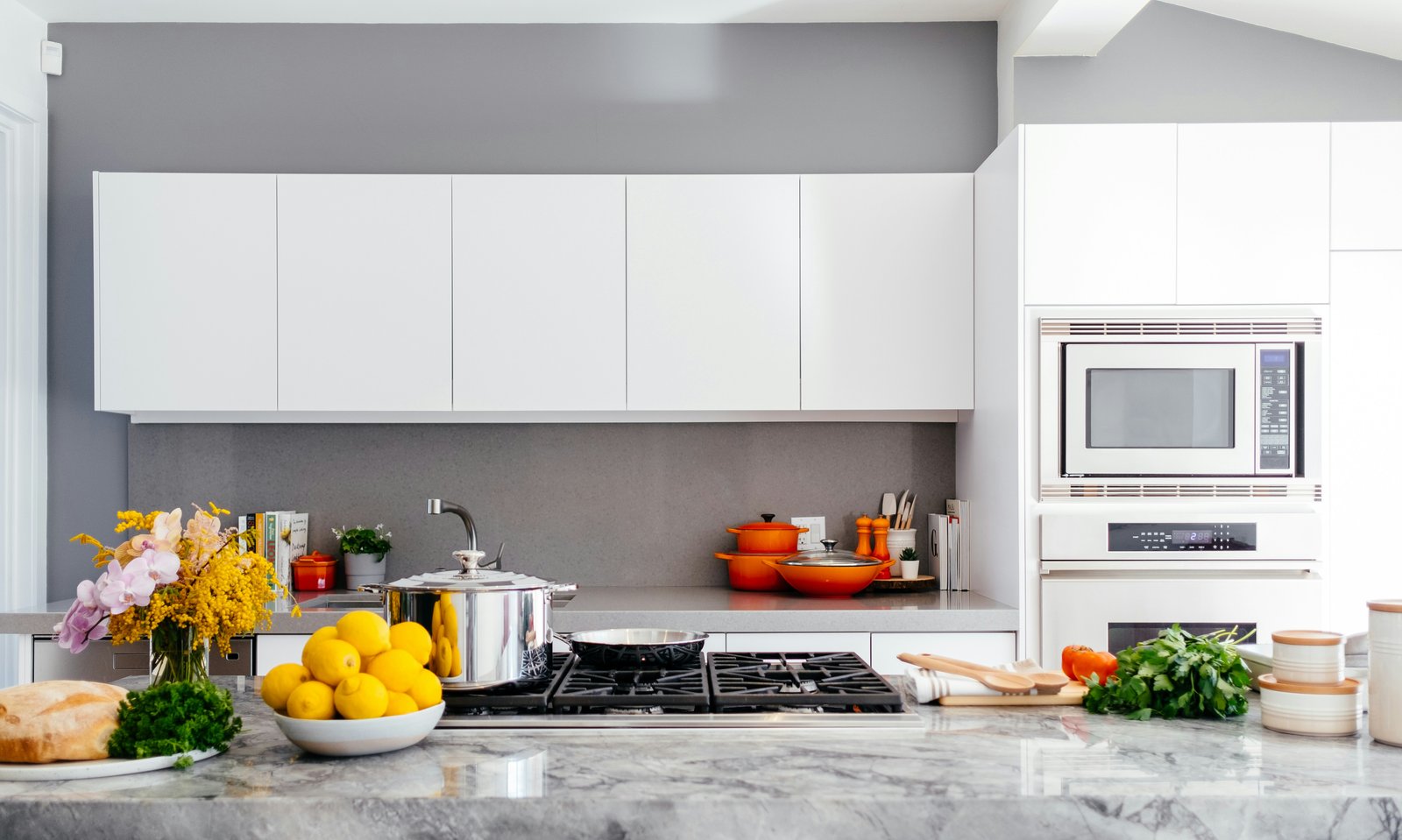Kitchen cleaning service in Kuwait with grease removal
