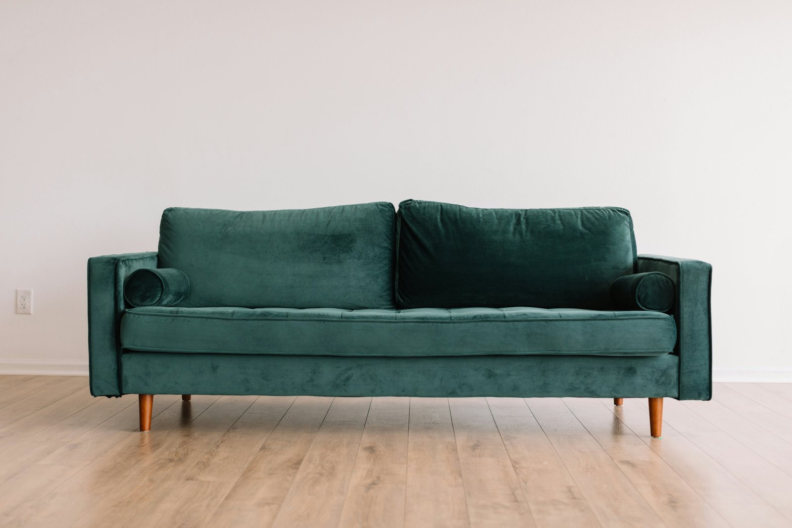 Sofa cleaning service in Kuwait for fabric sofas and majlis seating